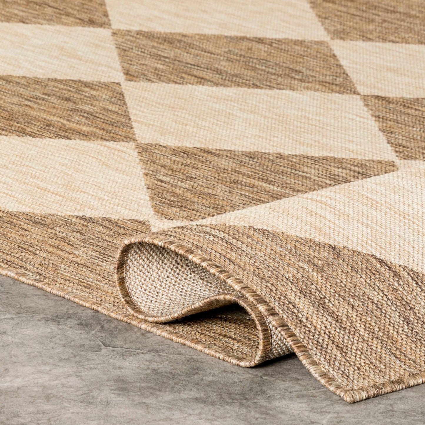 Sabina Diamond Trellis Indoor/Outdoor Area Rug: Beige / Rectangle / 9' 6" x 12'